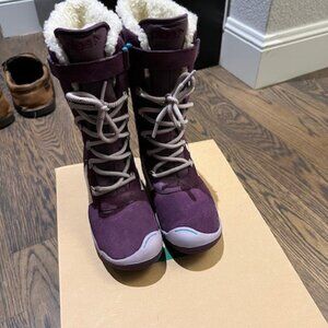 NEW Plae Boots Kids 13